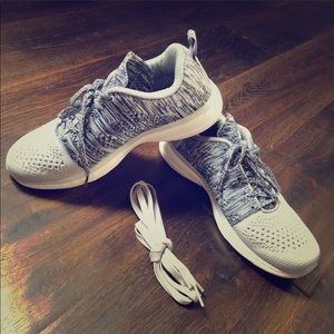 APL TECHLOOM PRO SIZE 6